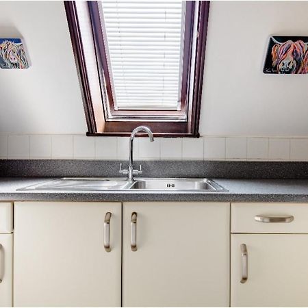 Spacious Room 2 Mins From Station Londen Buitenkant foto